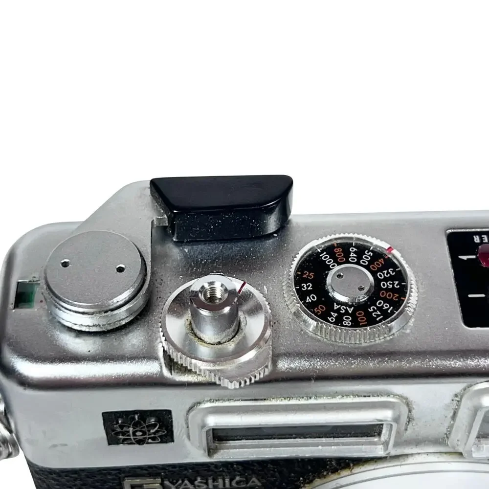 YASHICA Electro 35 GSN Rangefinder 35mm Film Camera w/45mm f/1.7 Lens Cases